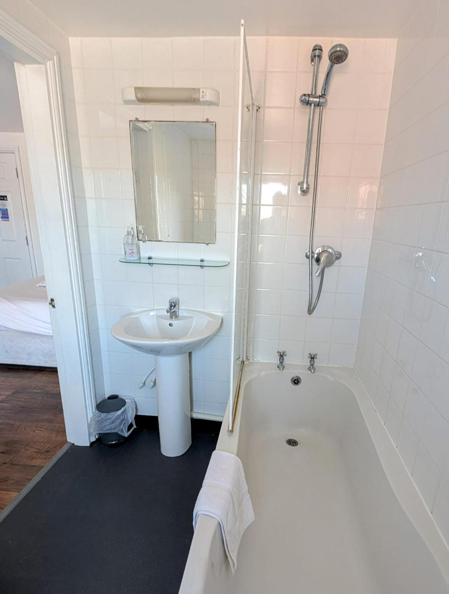 Oyo Aparthotel Hathern Eksteriør bilde